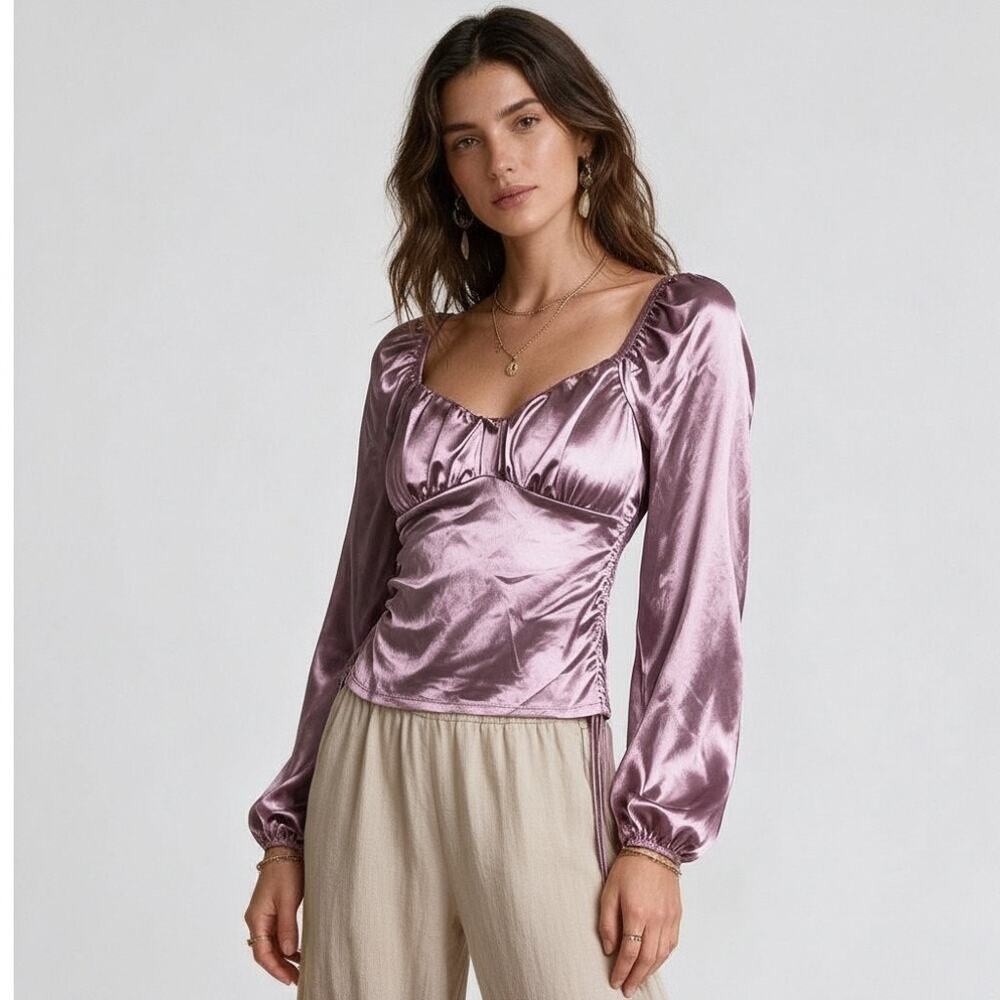 Madden NYC Lavender Satin Babydoll Top M Puff Sleeve Sweetheart Blouse